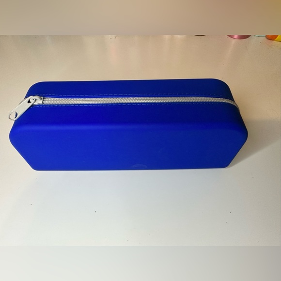Pencil cases - Picture 5 of 5